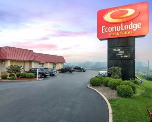 Photo of EconoLodge Inn & Suites Exterior