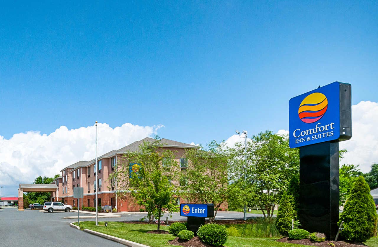 Photo of Comfort Inn and Suites Cambridge Exterior